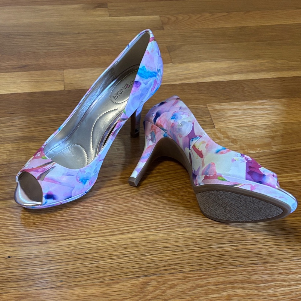 Bandolino Women's Floral Peep-Toe Heels - Multicolor, satin. nwt